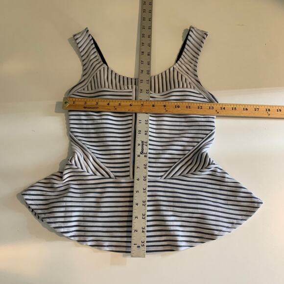 Bebe Top Womens M Medium Black White Striped Sleeveless Scoop Zip Back Peplum - Picture 8 of 13
